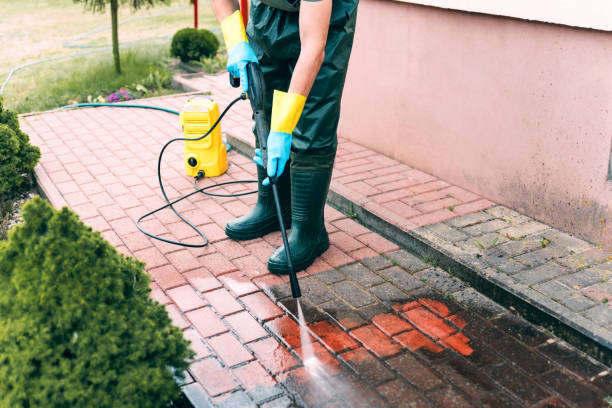 Best Pool Deck Cleaning  in Bystrom, CA